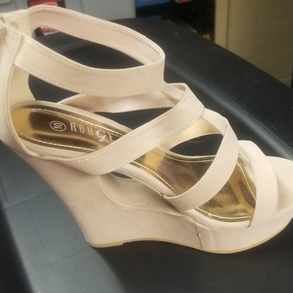 Tan wedge sandals - Picture 2 of 4